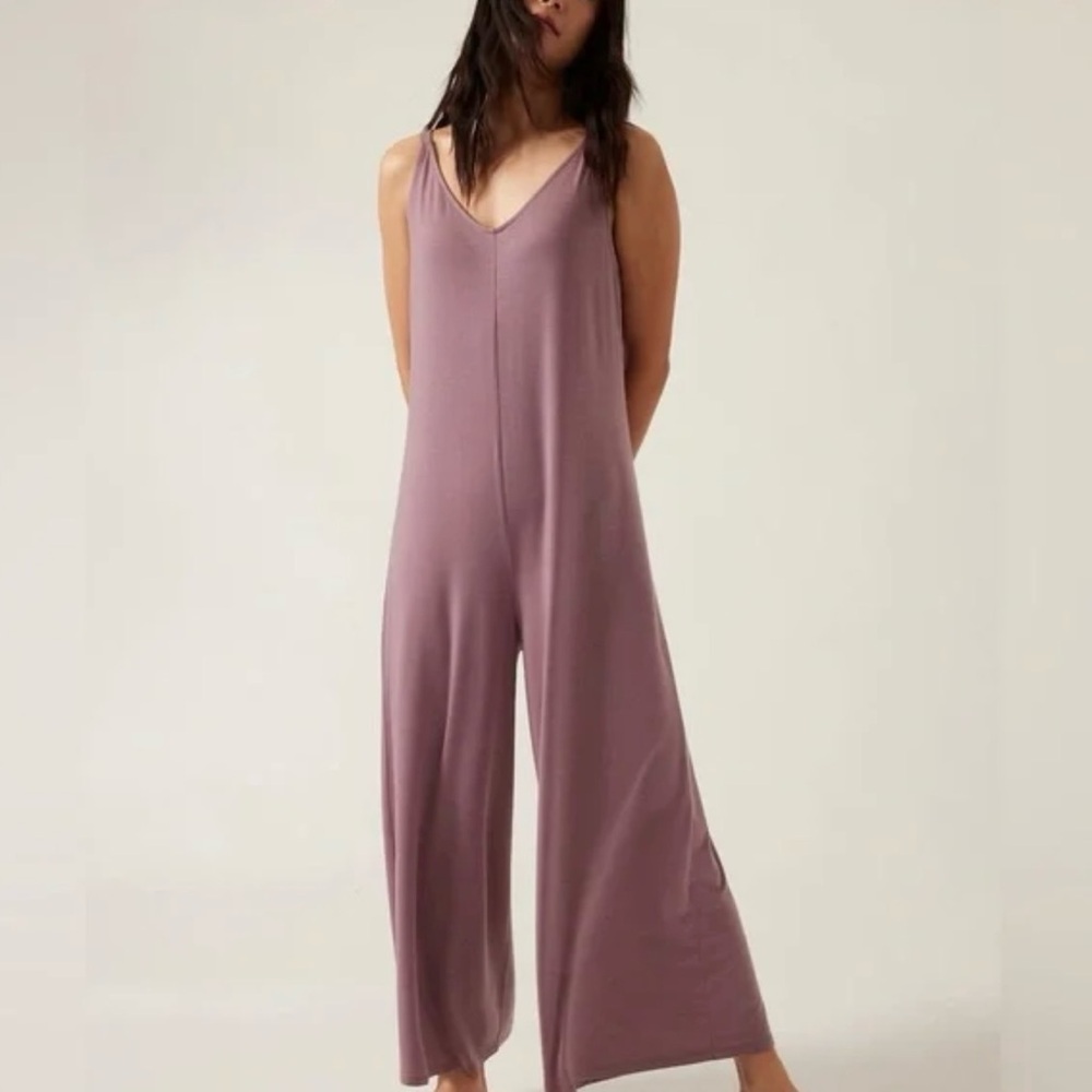 Athleta Womens Nightime Bliss Sleep V Neck Jumpsuit Sz Med Mauve Pink